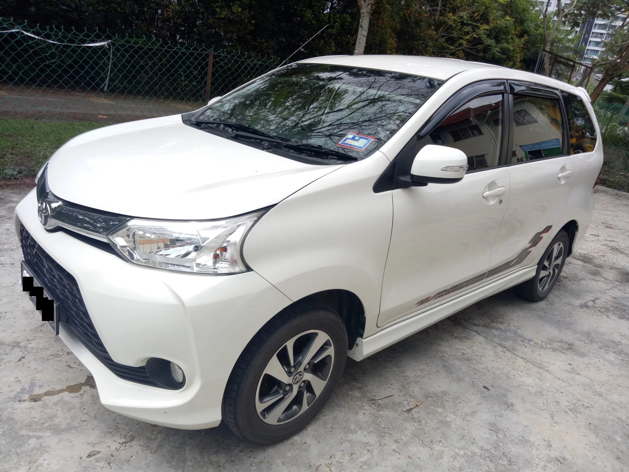 Toyota Avanza 1.5 (A) - Image 2